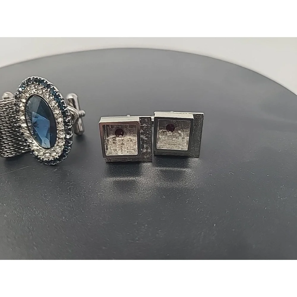 Two Sets Of Vintage Cufflinks‎